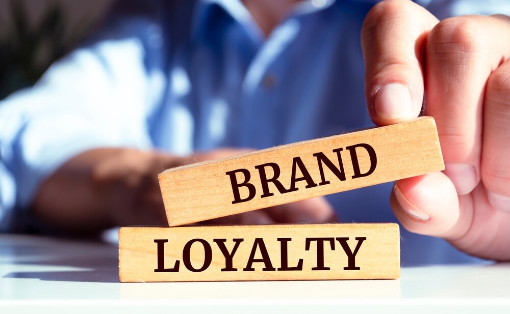 Building blocks with the words “brand loyalty”